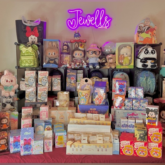 LIKE ❤️ THIS FOR MY LIVE SHOW NOTIFICATIONS - Picture 3 of 5